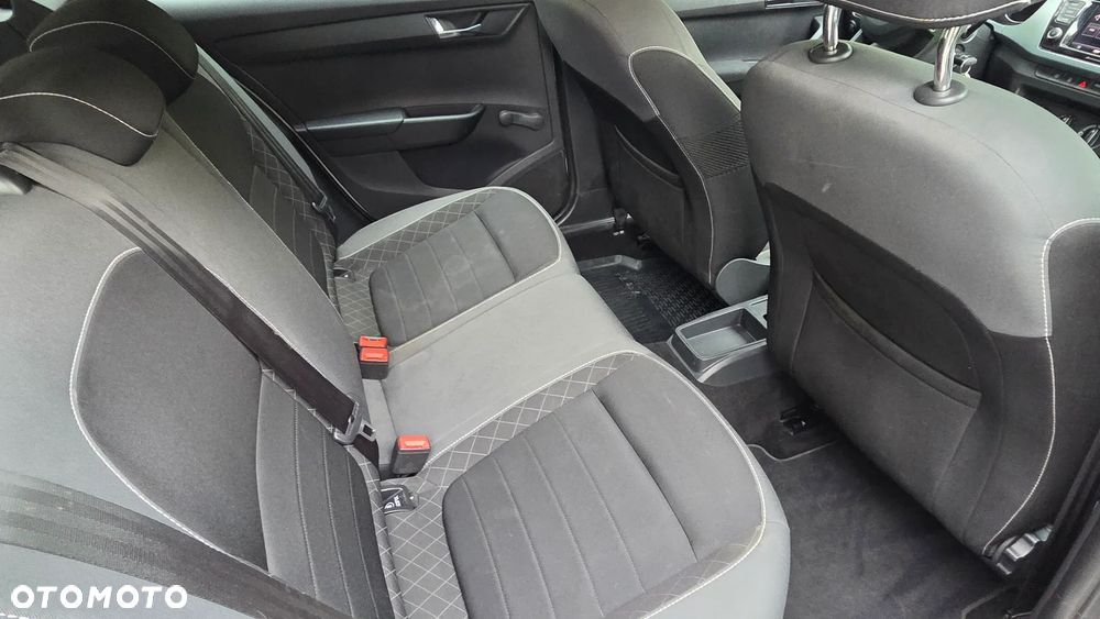 Skoda Fabia 1.0 Style Color - 15