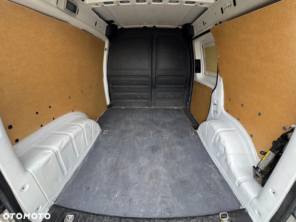 Volkswagen Caddy - 21
