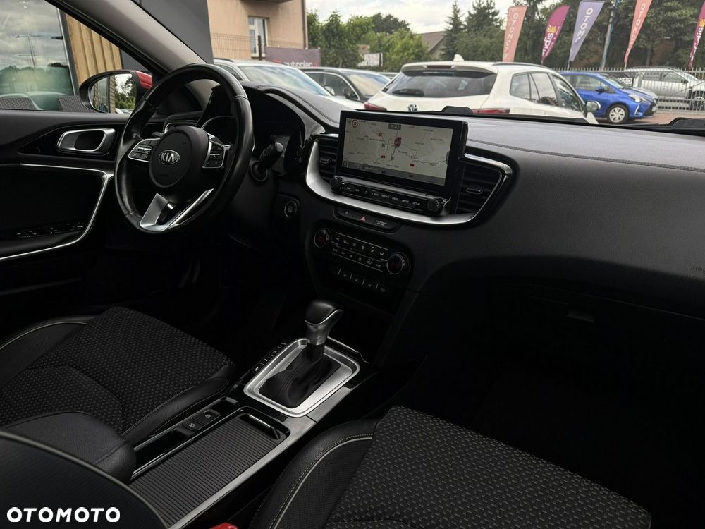 Kia XCeed 1.6 T-GDI Business Line DCT - 24