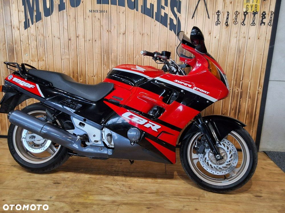 Honda CBR - 1
