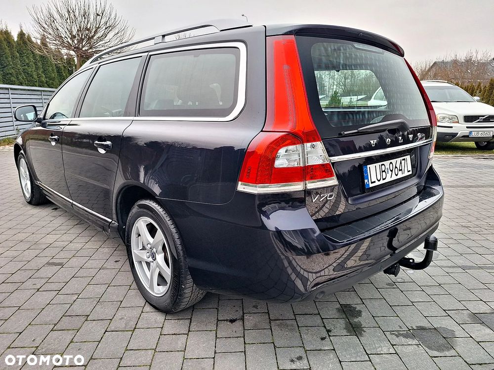 Volvo V70 D3 Momentum - 16