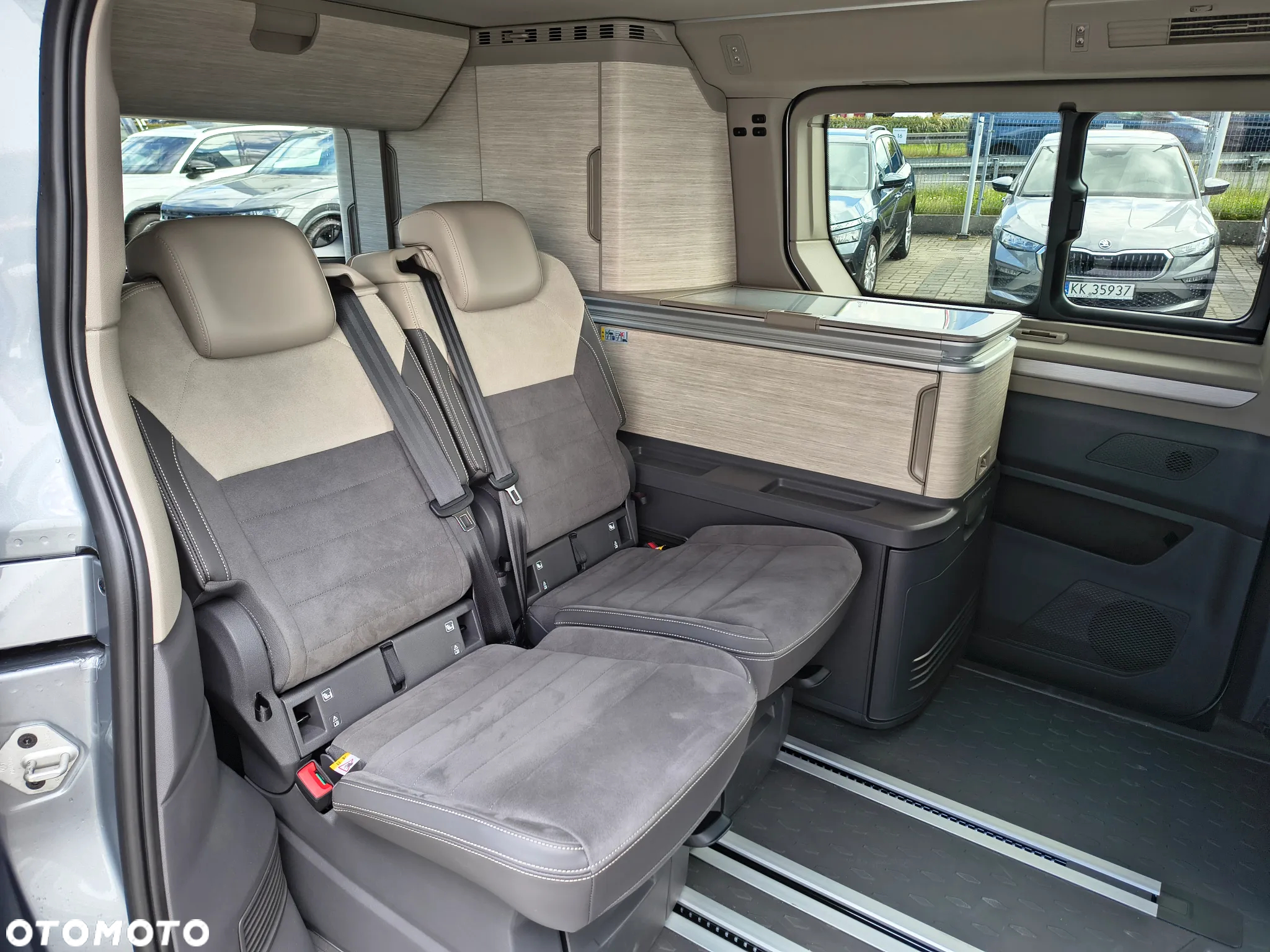 Volkswagen California - 11