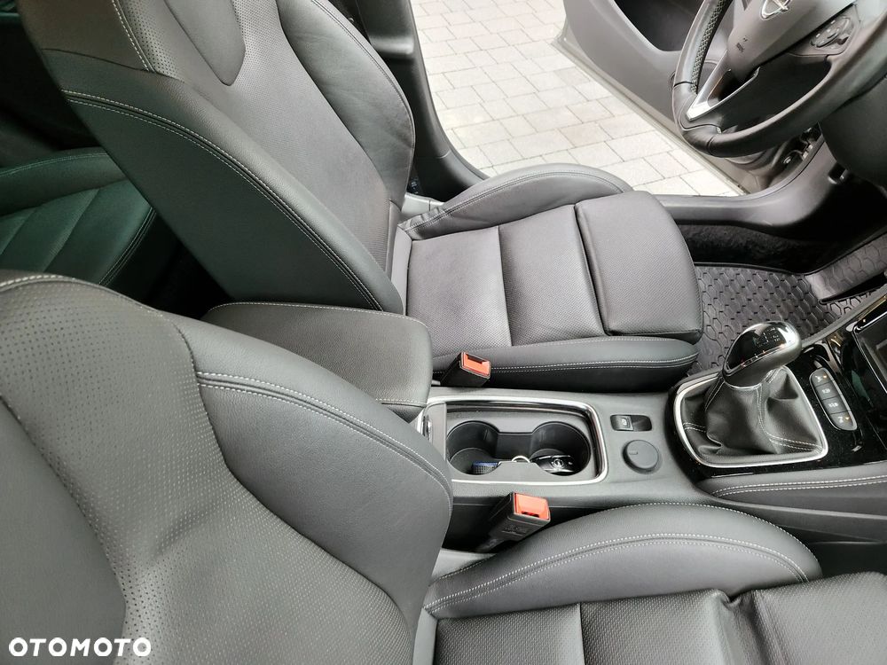 Opel Astra V 1.6 CDTI Dynamic S&S - 30