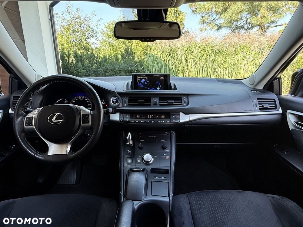 Lexus CT - 19