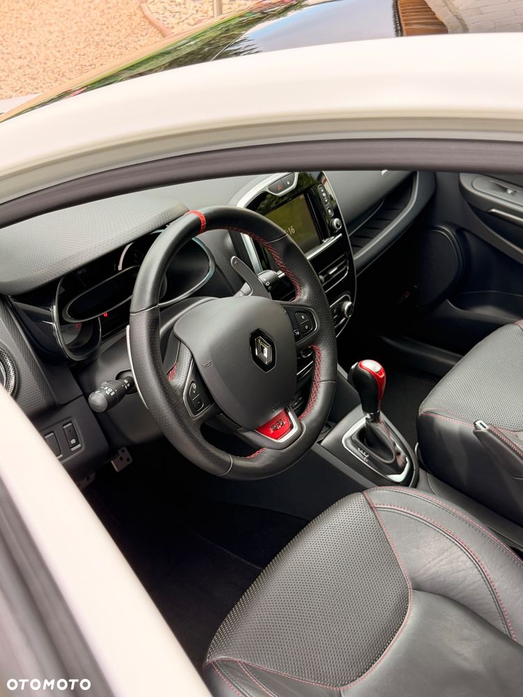 Renault Clio - 11