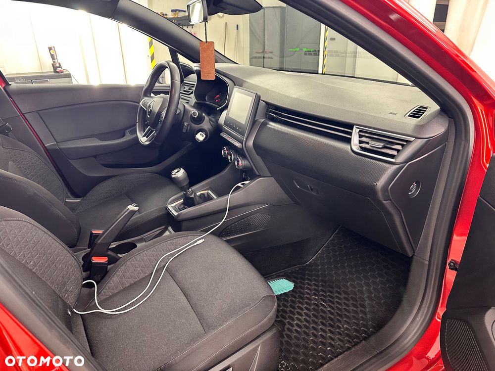 Renault Clio - 7