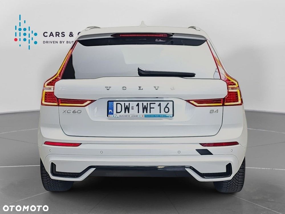 Volvo XC 60 B4 D Plus Dark - 21