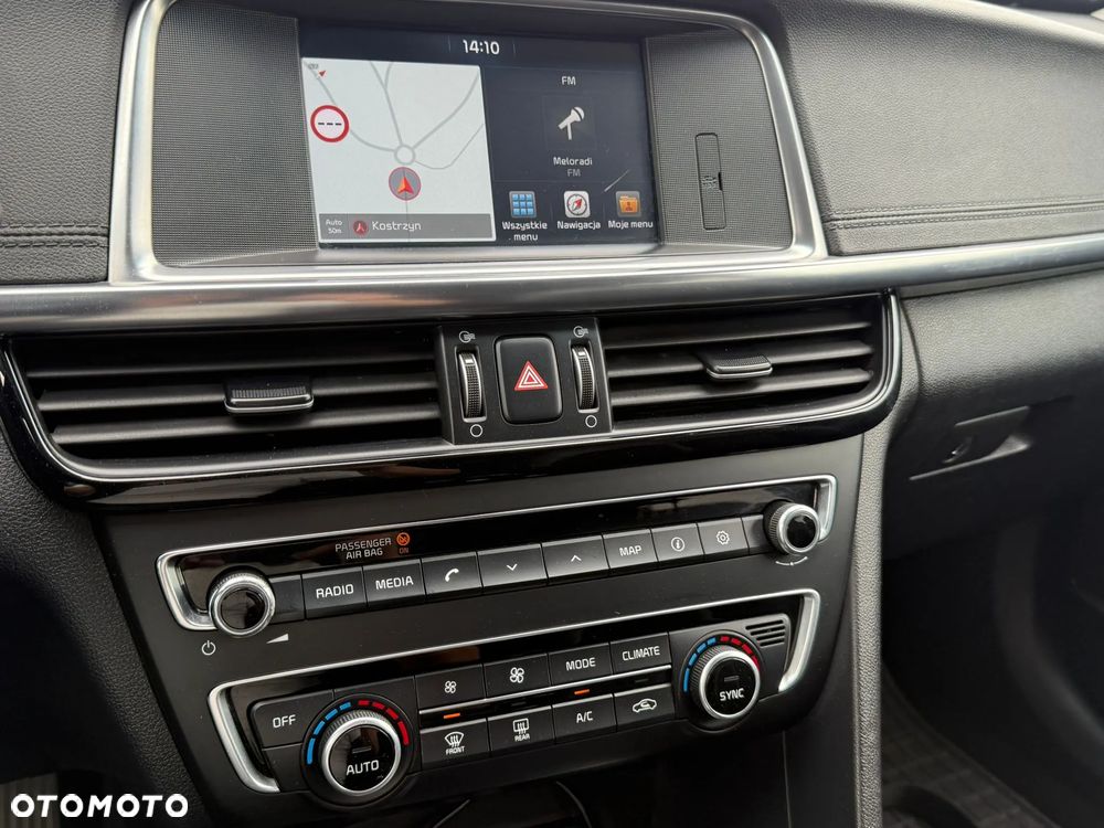 Kia Optima - 14