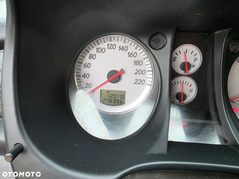 Mitsubishi Outlander 2.0 Comfort 4WD - 5