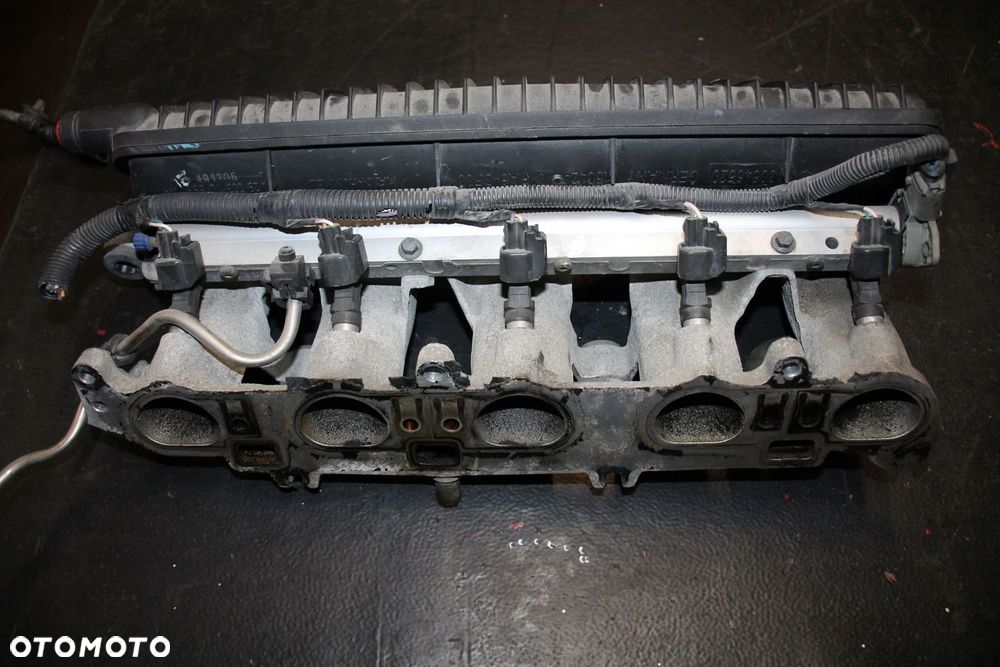 VOLVO V60 S60 V50 S40 C30 C70 2.5T5 KOLEKTOR SSĄCY - 1