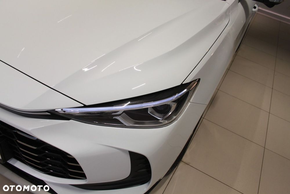 MG ZS Hybrid+ - 6