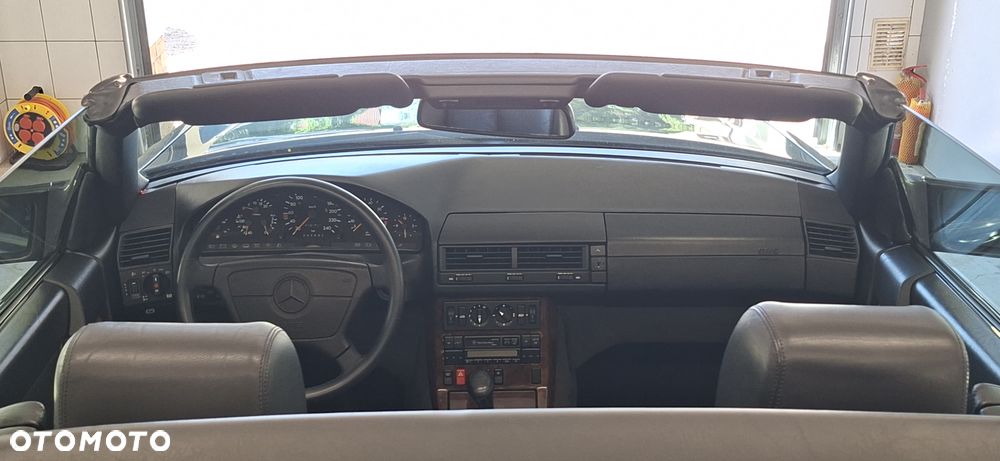 Mercedes-Benz SL - 11