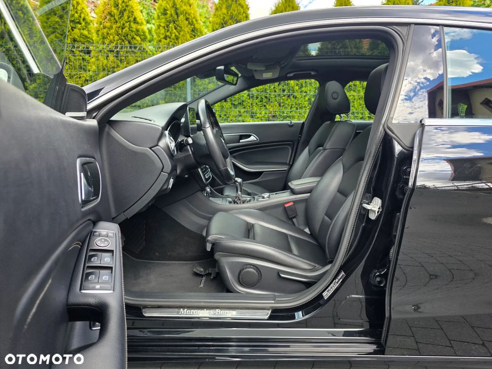 Mercedes-Benz CLA 200 - 12