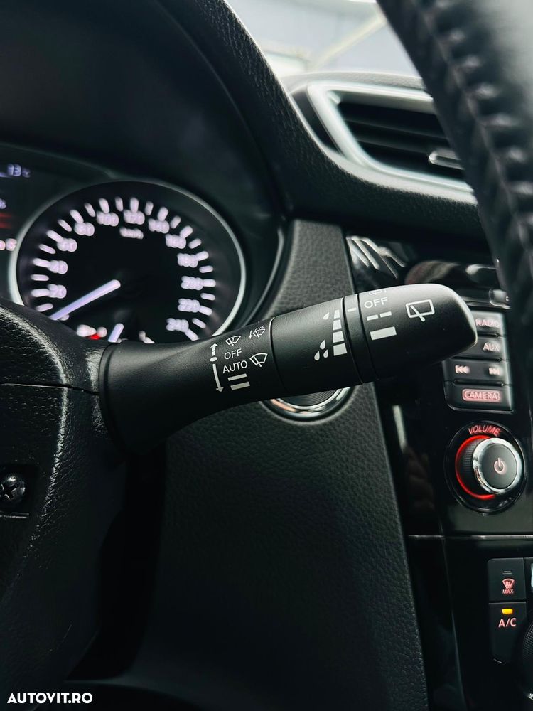 Nissan Qashqai 1.2 DIG-T Xtronic ACENTA - 28