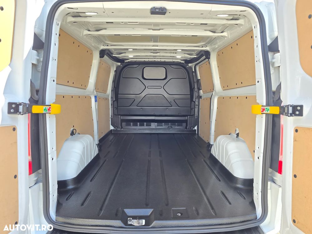 Ford Transit Custom - 11