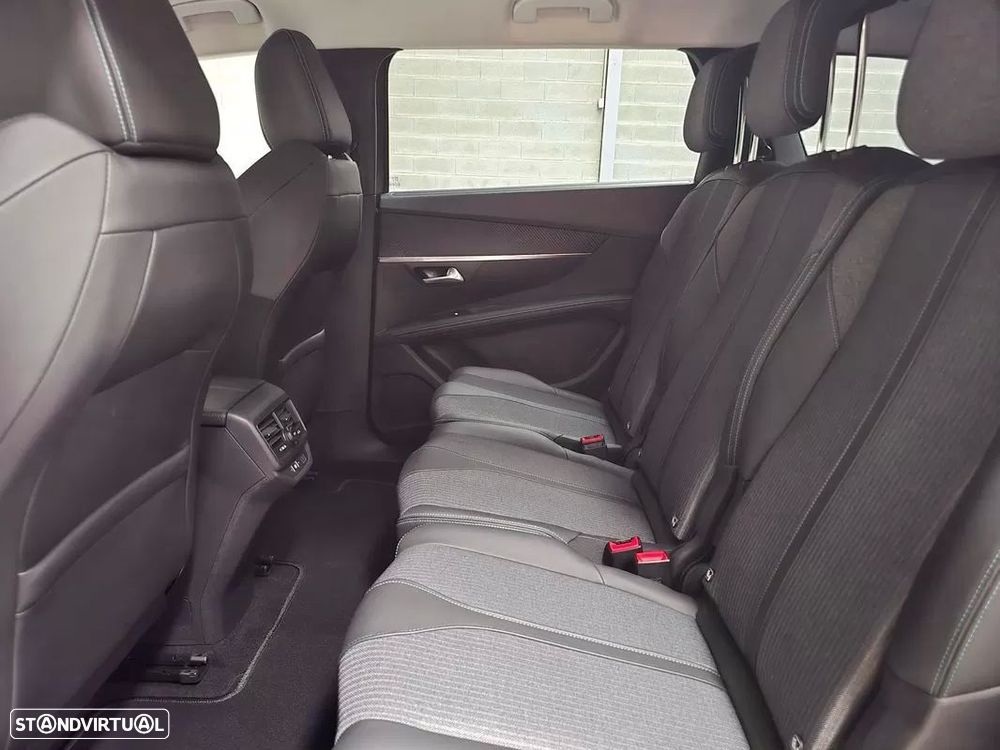 Peugeot 5008 1.2 PureTech Allure EAT8 - 35