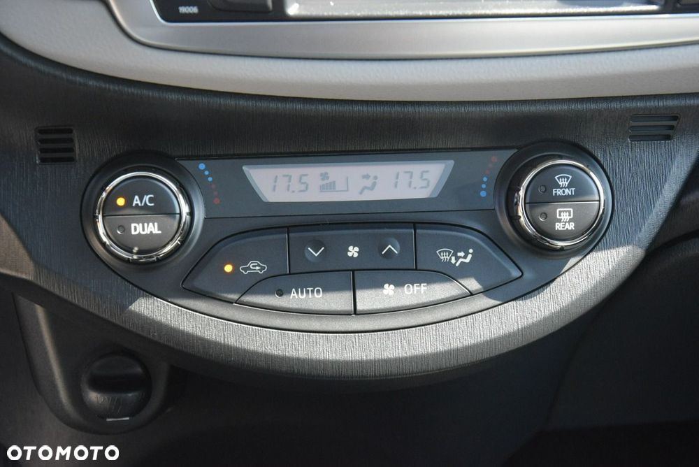 Toyota Yaris 1.33 Prestige - 28
