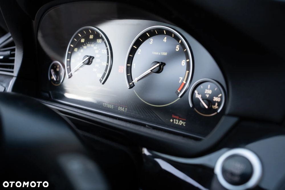 BMW Seria 5 528i - 19