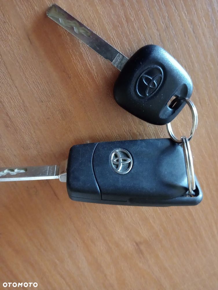 Toyota Yaris 1.5 20th Anniversary CVT - 17