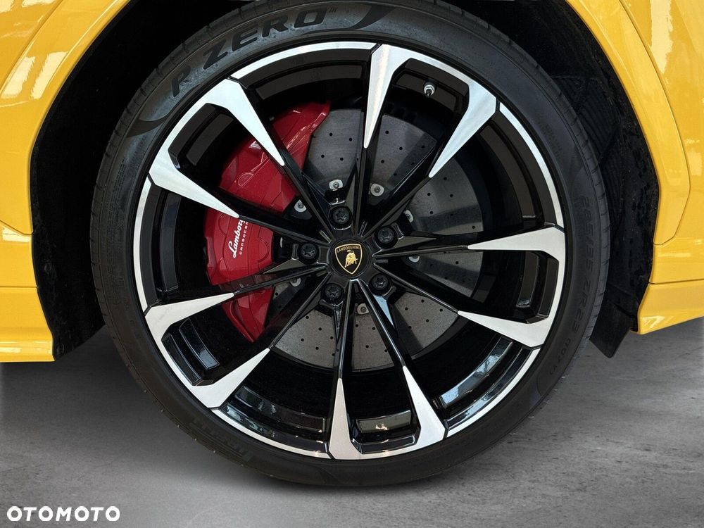 Lamborghini Urus - 20