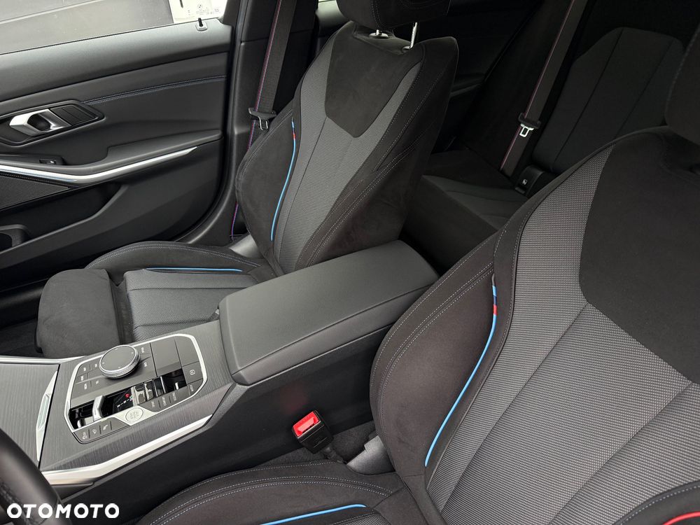 BMW Seria 3 320d xDrive M Sport Shadow - 25