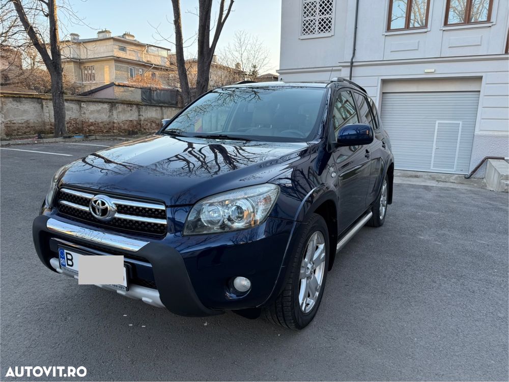 Toyota RAV4 2.2 D-4D Luxury - 2