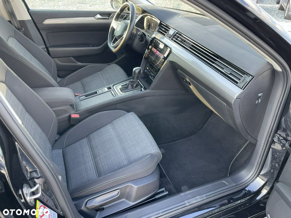 Volkswagen Passat 2.0 TDI EVO Business DSG - 32