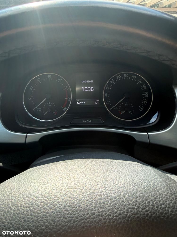 Skoda Fabia 1.2 TSI Monte Carlo - 11