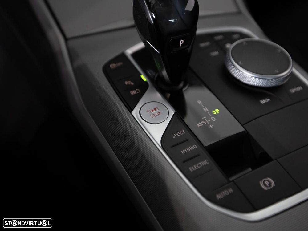 BMW 330 e Corporate Edition Auto - 29