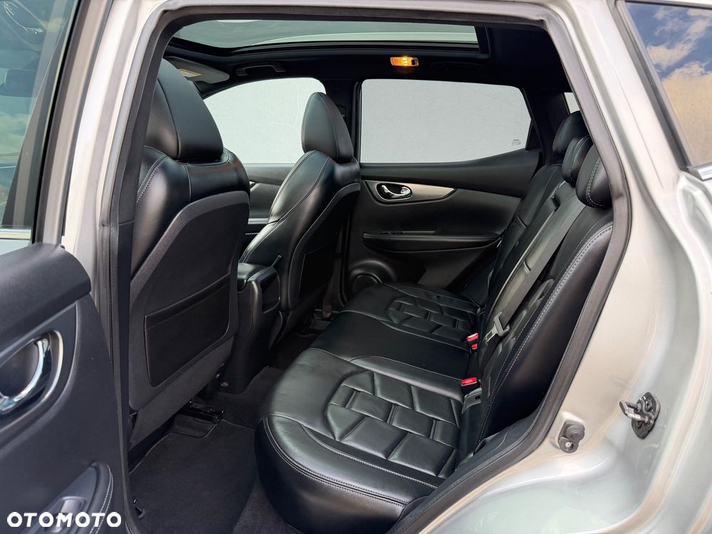 Nissan Qashqai 1.6 dCi Xtronic TEKNA+ - 7