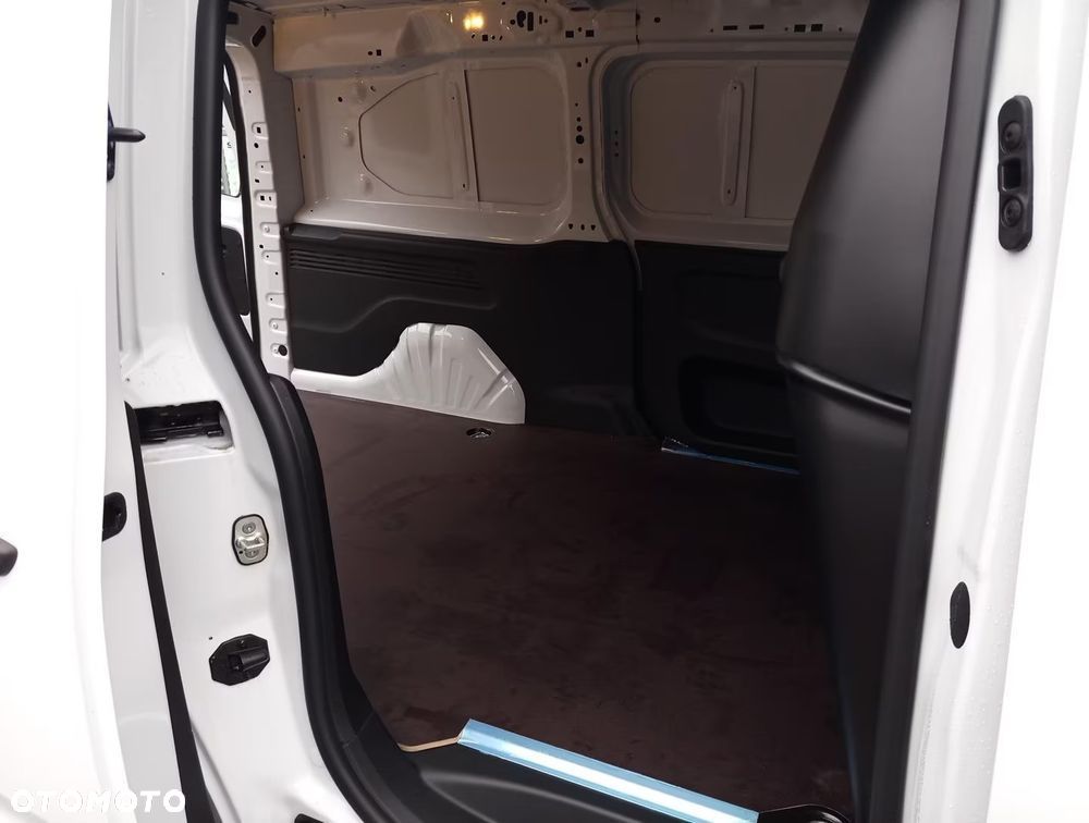 Opel Combo Van 1.5 BlueHDi L2 EAT8 - 8