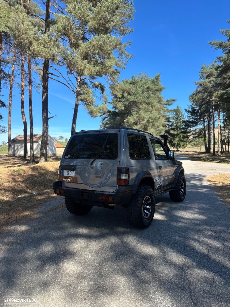 Mitsubishi Pajero 2.5 TDi GLX - 5