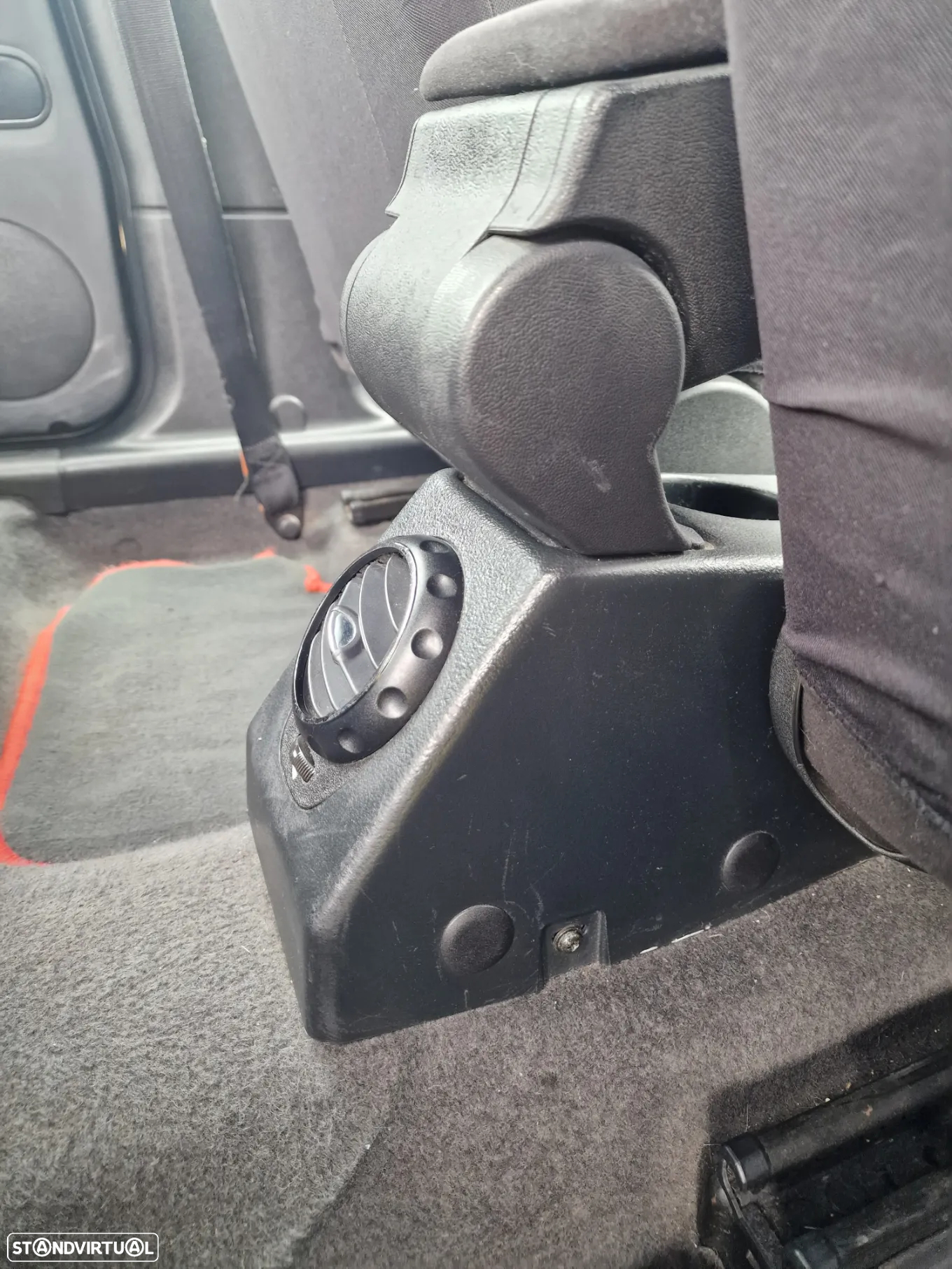 Alfa Romeo 147 1.9 JTD 16V Executive - 26