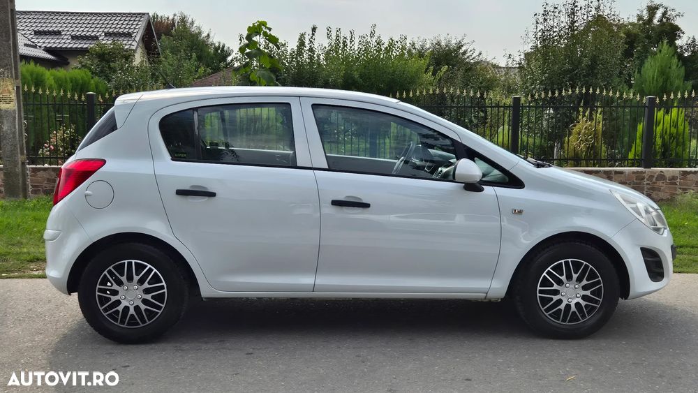 Opel Corsa 1.2 Essentia - 10