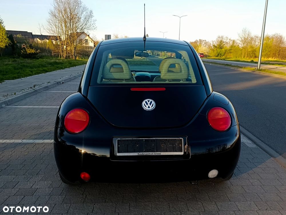 Volkswagen New Beetle 2.0 - 8