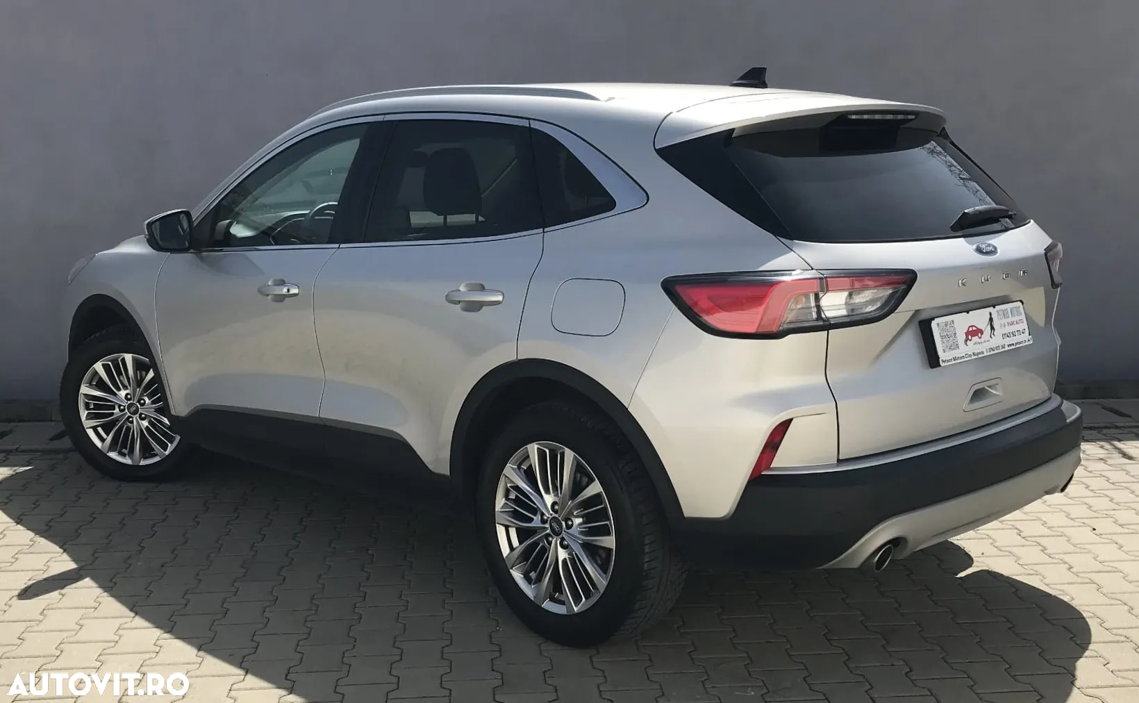Ford Kuga 2.0 EcoBlue 4x4 Aut. TITANIUM - 4
