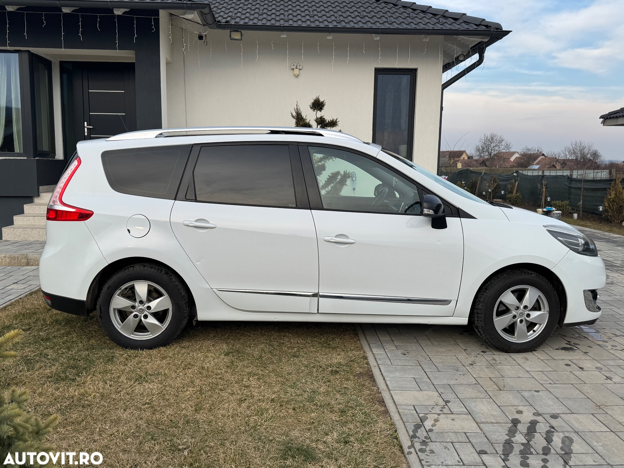 Renault Grand Scenic 1.5 dCi EDC Privilege - 8