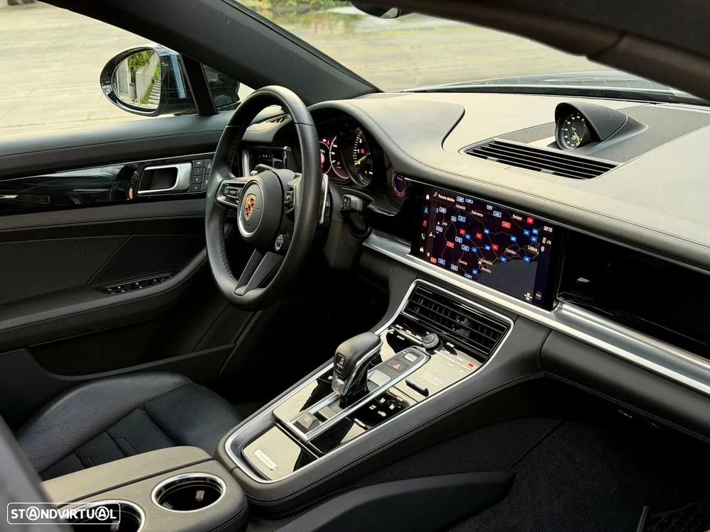 Porsche Panamera 4 E-Hybrid Platinum Edition com PDLS - 23