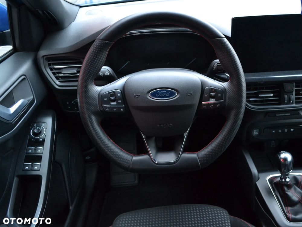 Ford Focus 1.0 EcoBoost Start-Stopp-System ST-LINE - 12