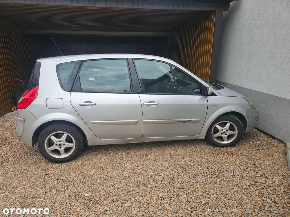 Renault Scenic 1.6 16V Confort Expression - 17