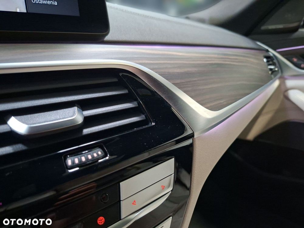 BMW Seria 5 - 31