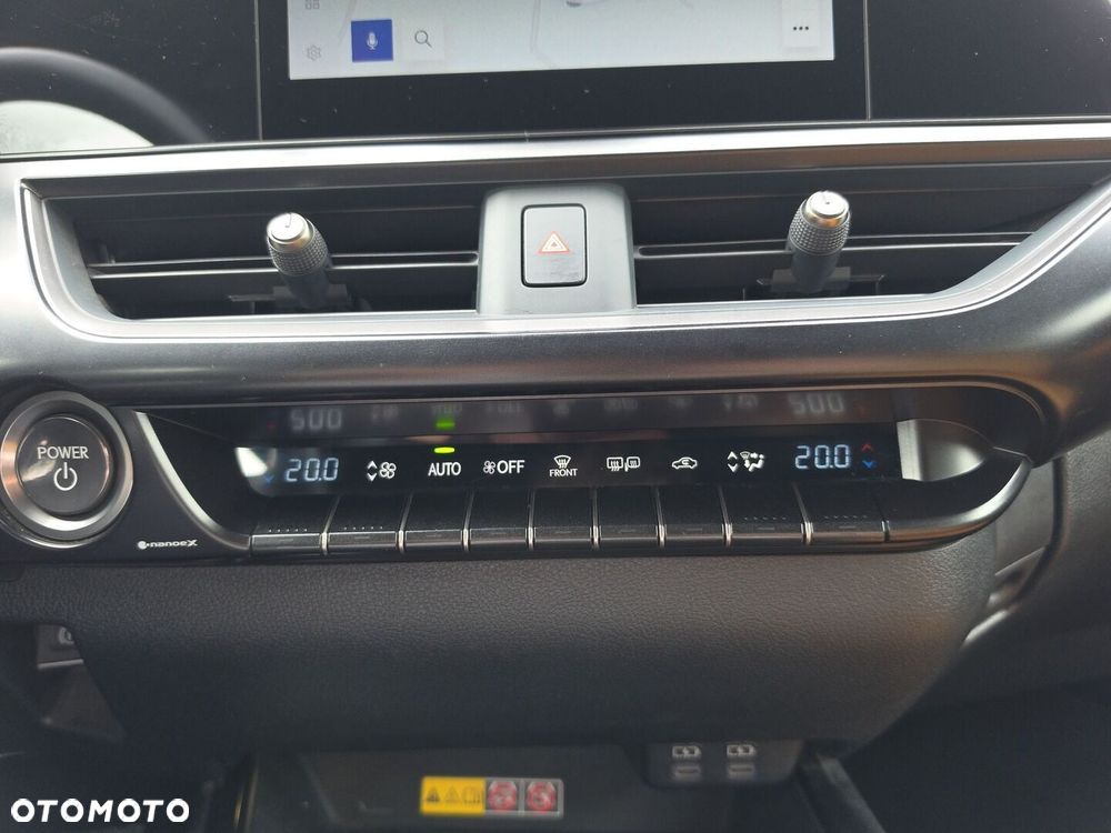Lexus UX 250h GPF Business 2WD - 17
