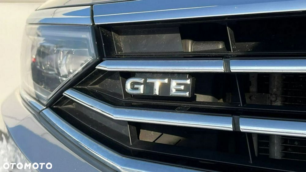 Volkswagen Passat - 15