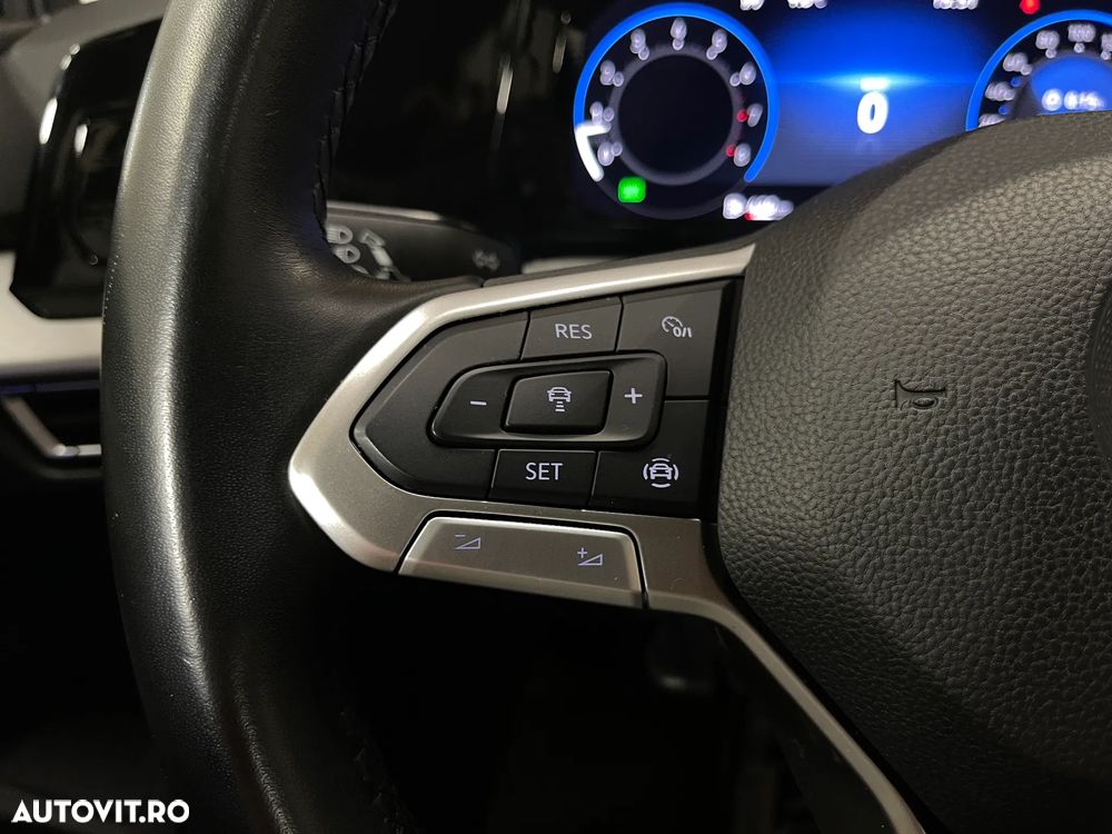 Volkswagen Golf 1.5 TSI ACT Life - 21