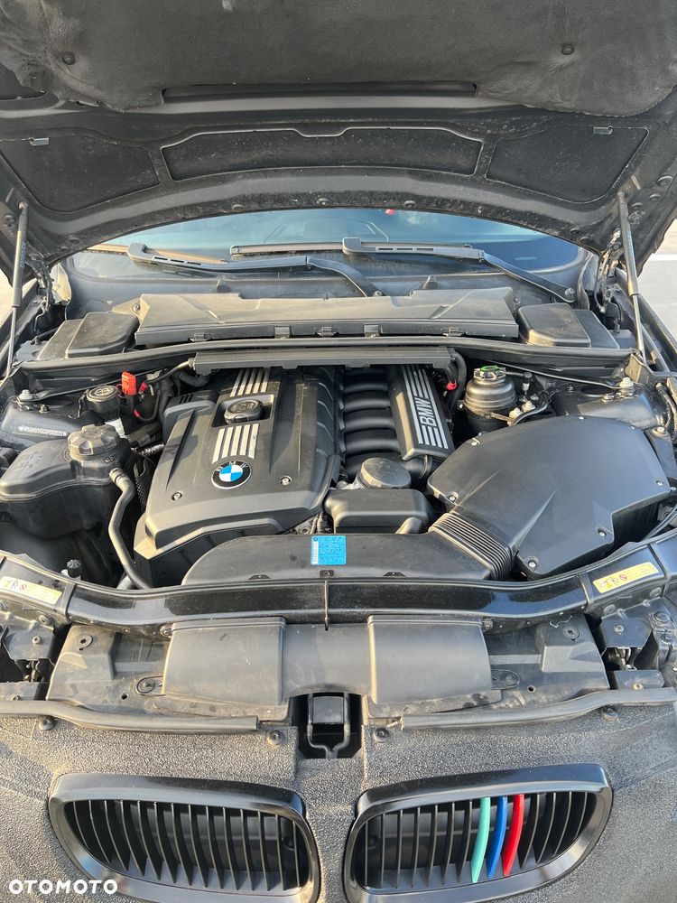 BMW Seria 3 325i - 8