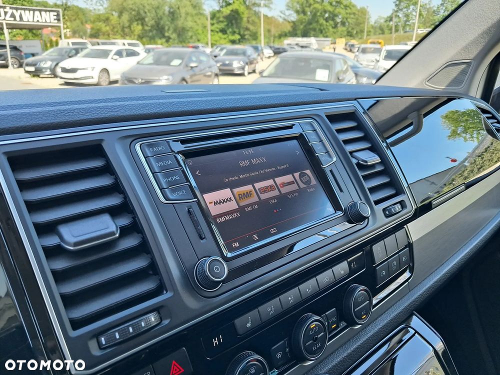 Volkswagen Multivan - 26