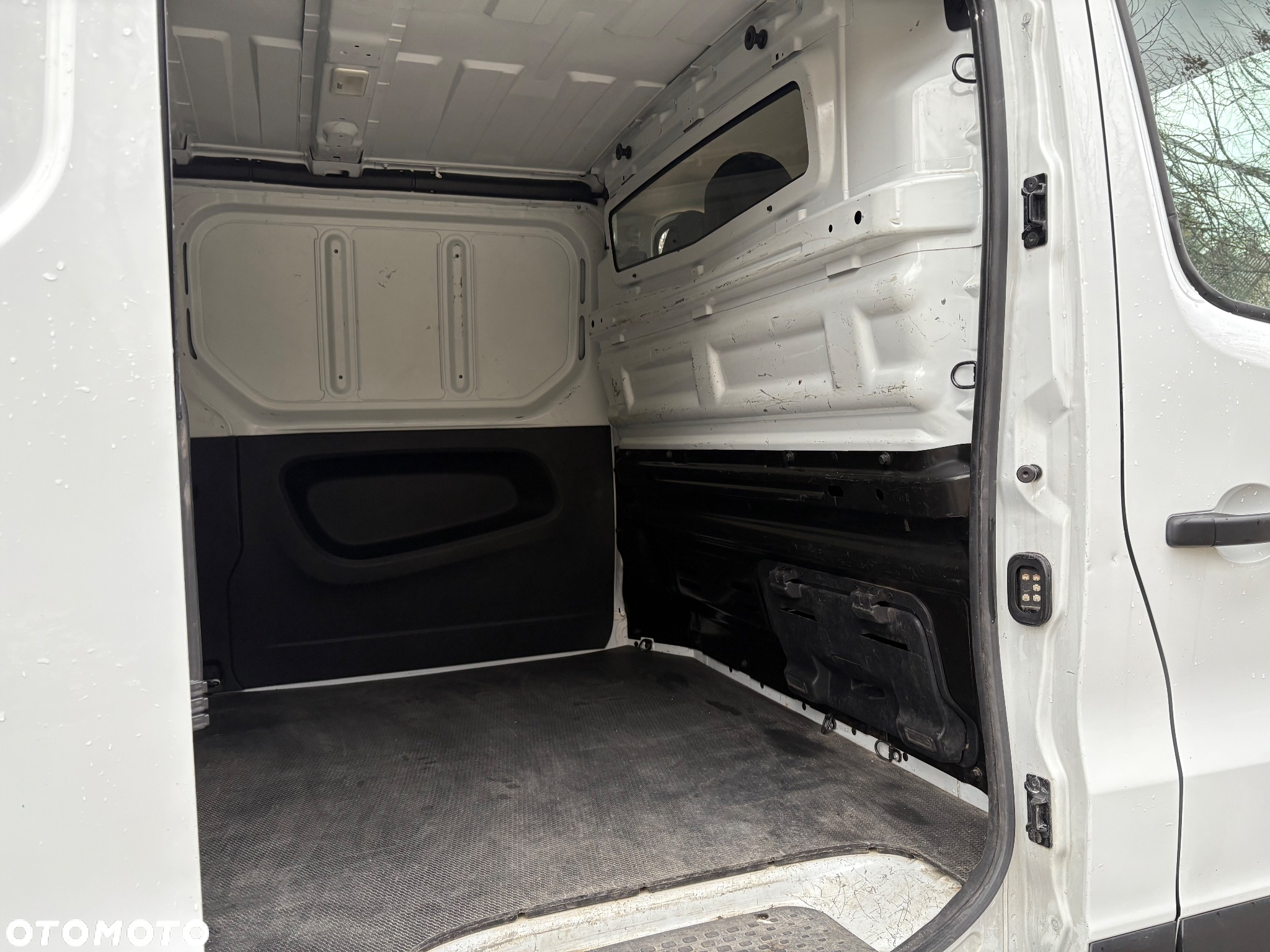 Renault Trafic - 11