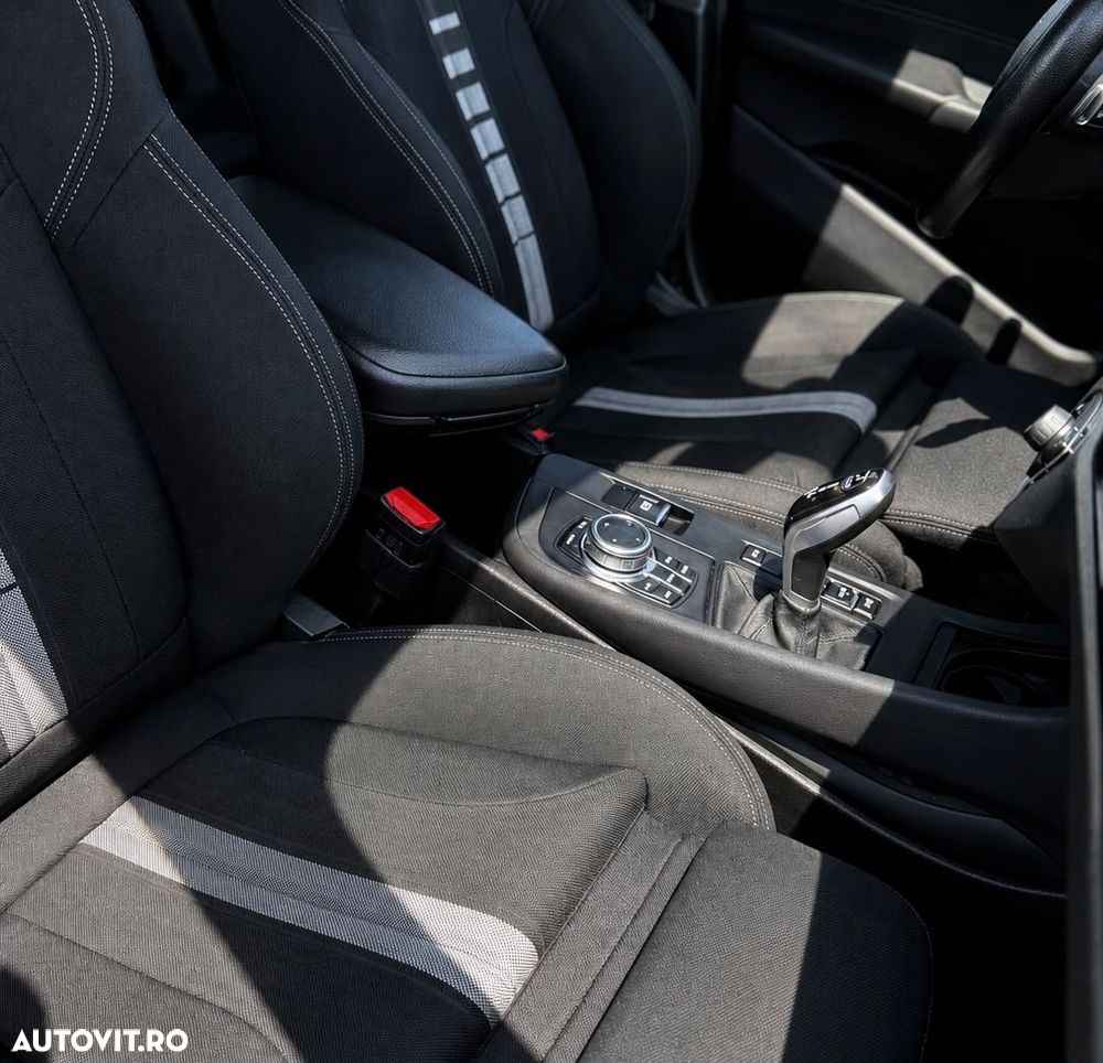 BMW X1 xDrive20i AT - 10