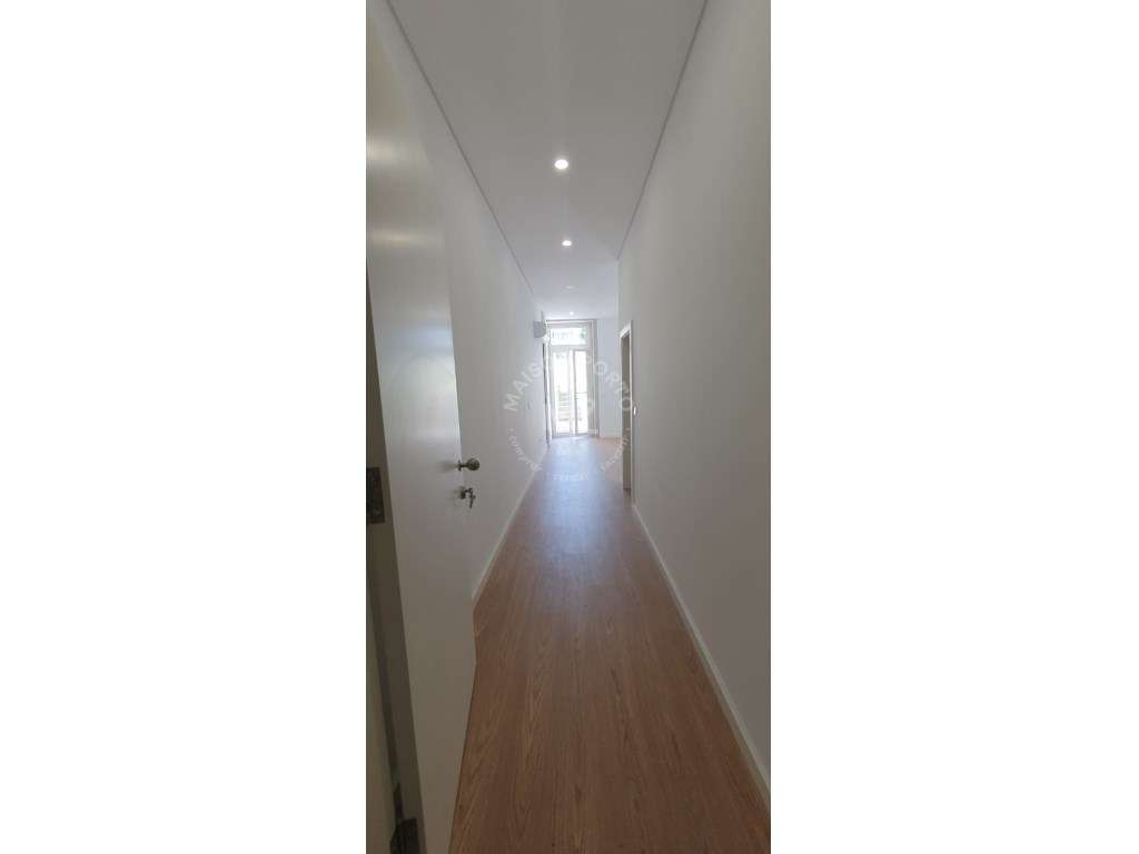 Apartamento T0+1 na Rua do Bonjardim, Porto - Grande imagem: 2/10
