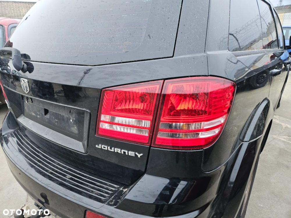 Lampa lewa prawa tył tylna w błotnik Dodge Journey 2009r Europa - 2